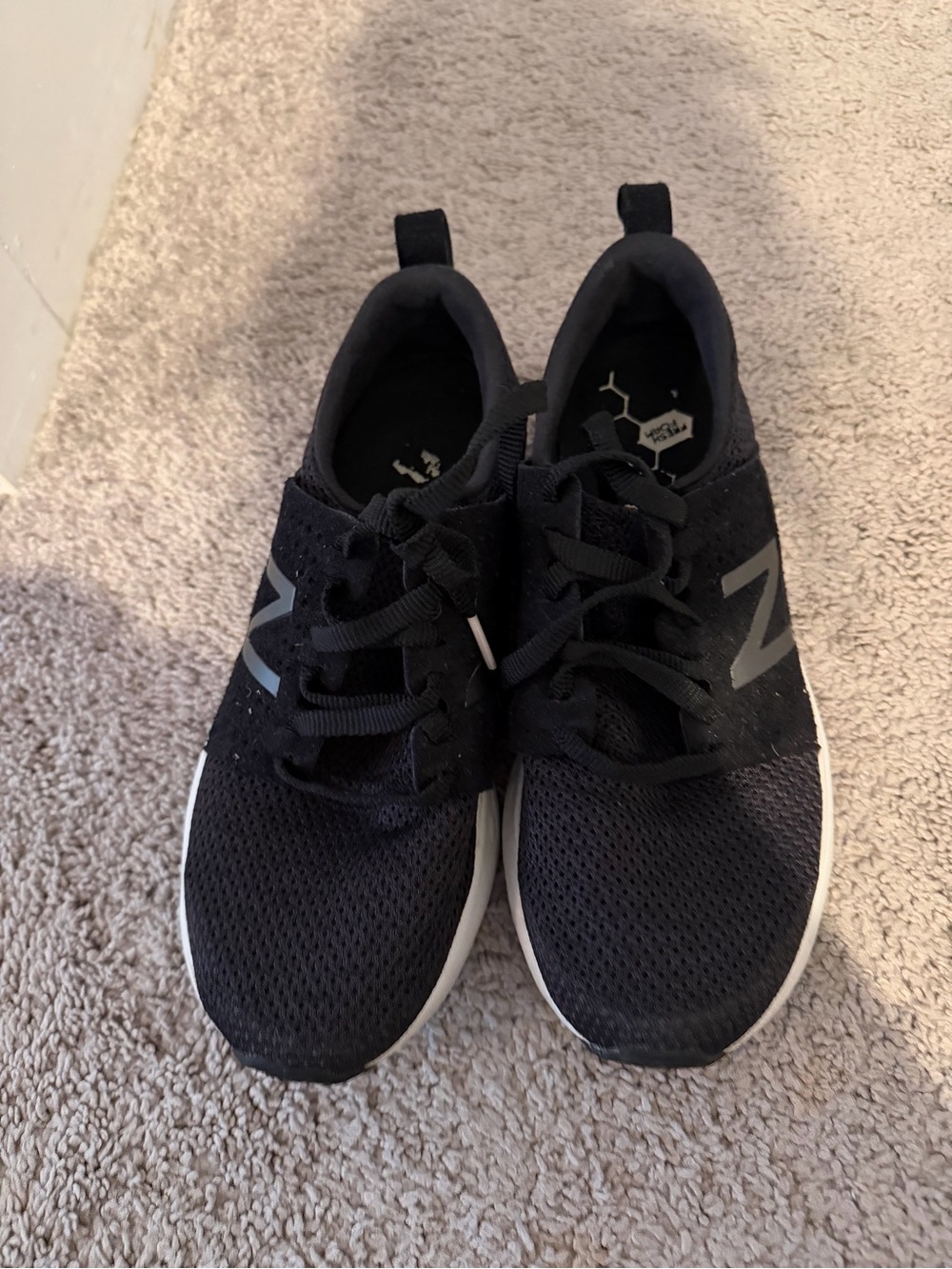 New Balance Black Knit Lace-Up Tennis shoe